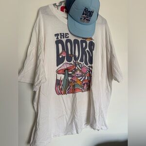 Women’s American Eagle ‘The Doors’ T-Shirt and Trucker Hat-Size XXL
